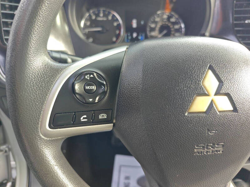 2020 Mitsubishi Outlander ES