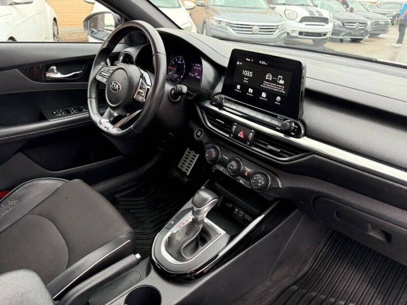 2020 Kia Forte GT Line