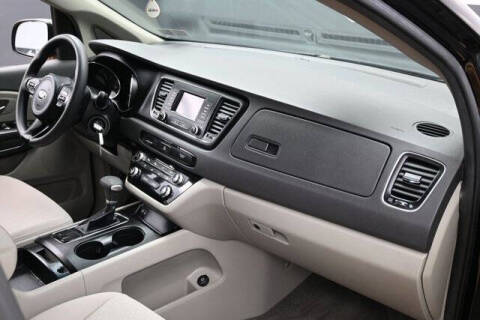 2018 Kia Sedona L