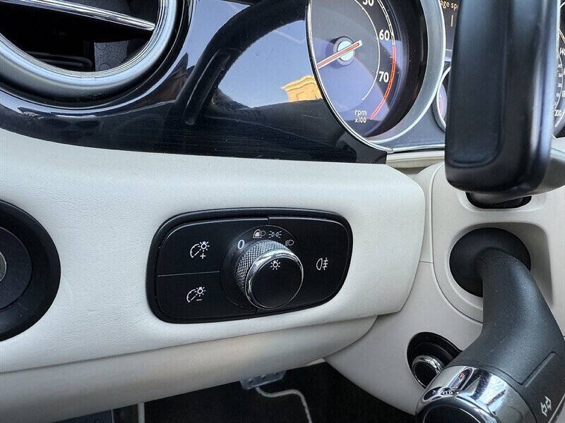 2015 Bentley Continental 33