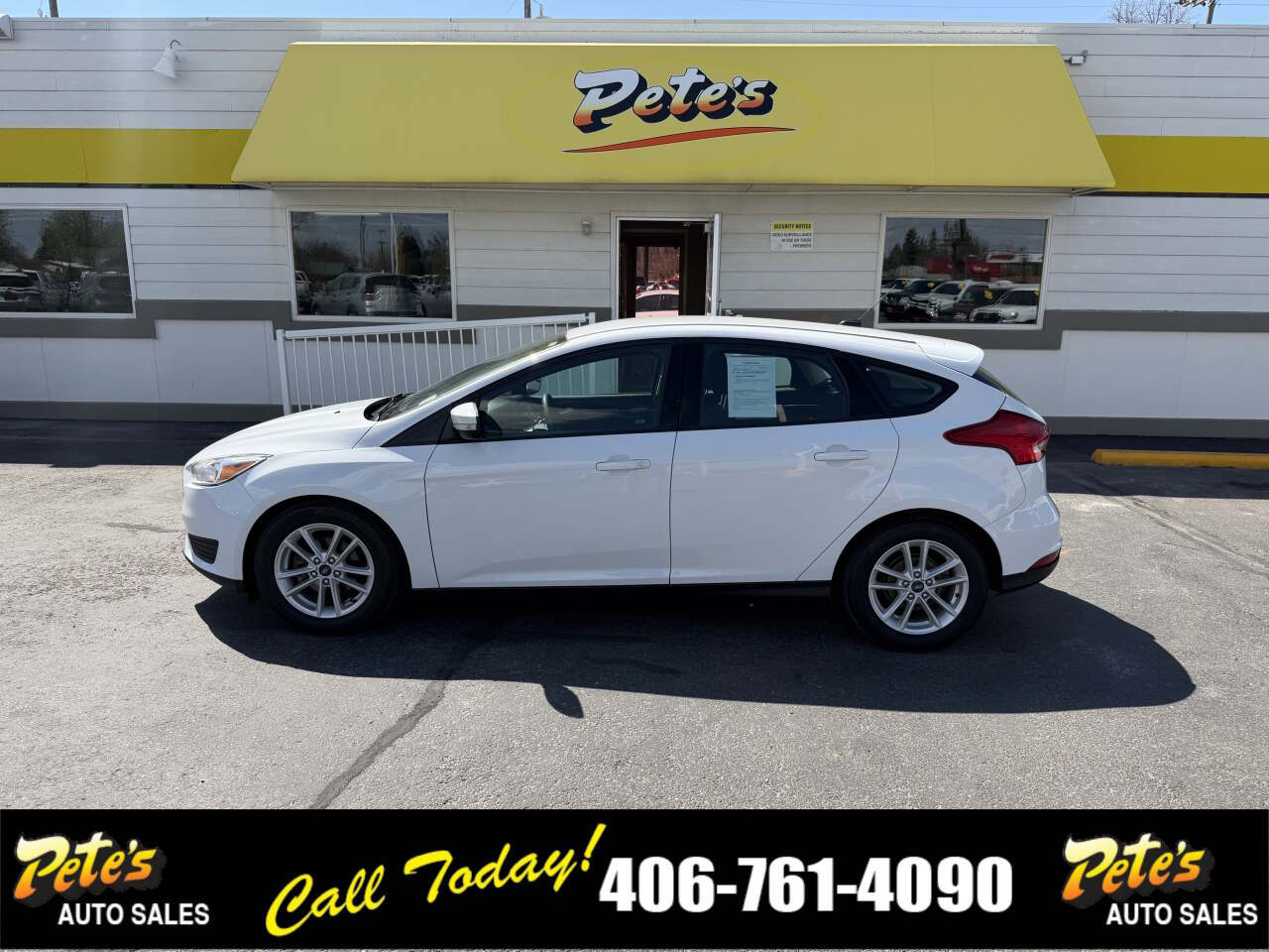 White 2017 Ford Focus SE SE 4dr Hatchback 1