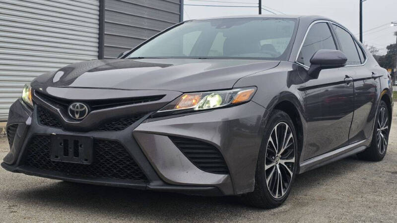 2020 Toyota Camry SE