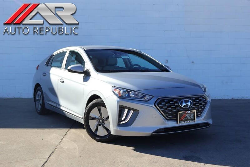 2021 Hyundai Ioniq Hybrid SE