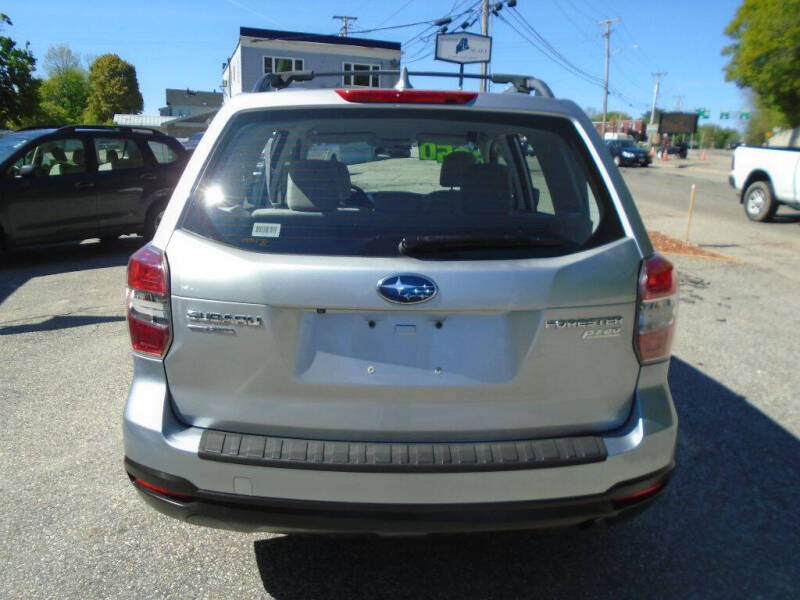 2016 Subaru Forester 2.5i