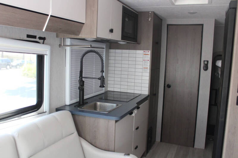 2023 Forest River Cross Trail EV 20 BH Ford AWD