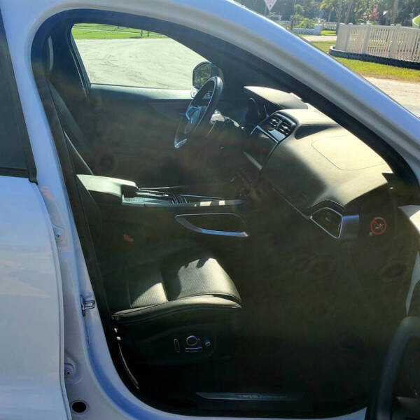 2019 Jaguar F-PACE S