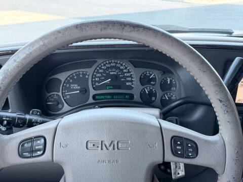 2005 GMC Yukon XL Denali