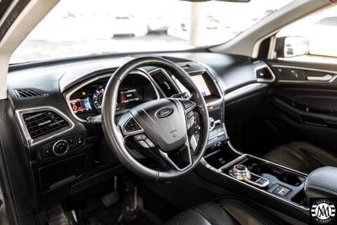 2020 Ford Edge Titanium