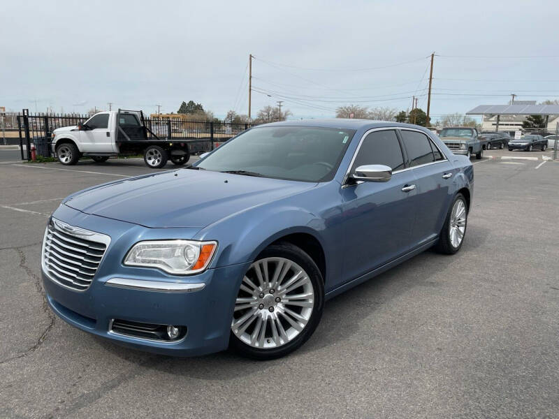 2011 Chrysler 300 for sale at GREAT CHOICE AUTO SALES LLP in Albuquerque NM