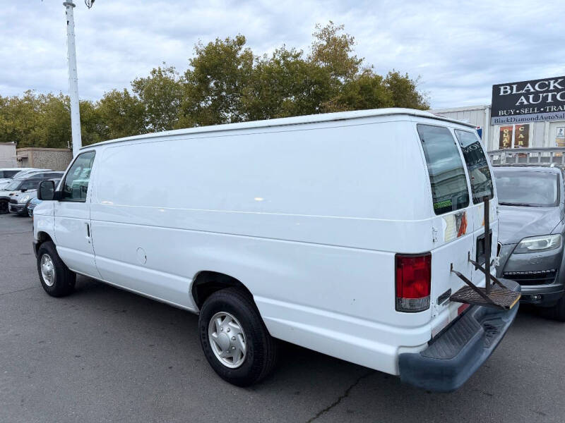 2014 Ford E-Series E-350 SD