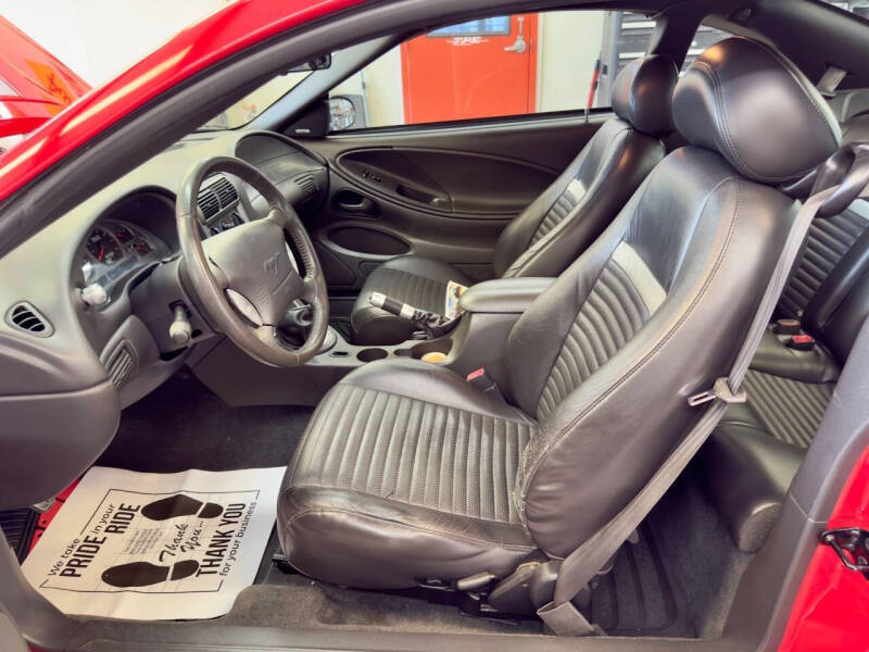 2004 Ford Mustang Mach 1 Premium