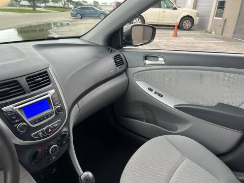 2014 Hyundai Accent GLS