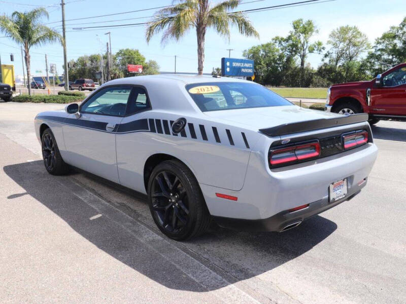 2021 Dodge Challenger SXT