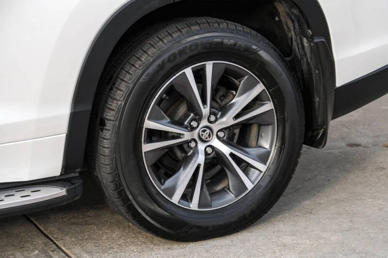 2017 Toyota Highlander LE Plus