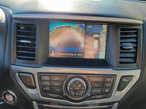 2019 Nissan Pathfinder SL