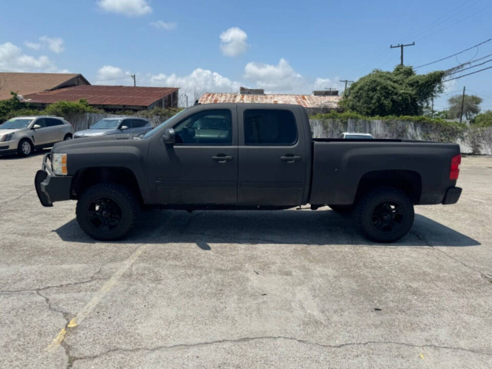 2009 Chevrolet Silverado 2500HD for sale at Vehicles Limited in Corpus Christi, TX