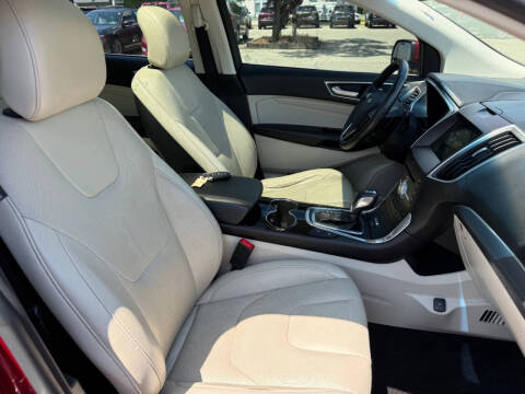2017 Ford Edge Titanium