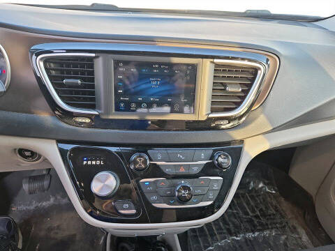 2018 Chrysler Pacifica Touring Plus