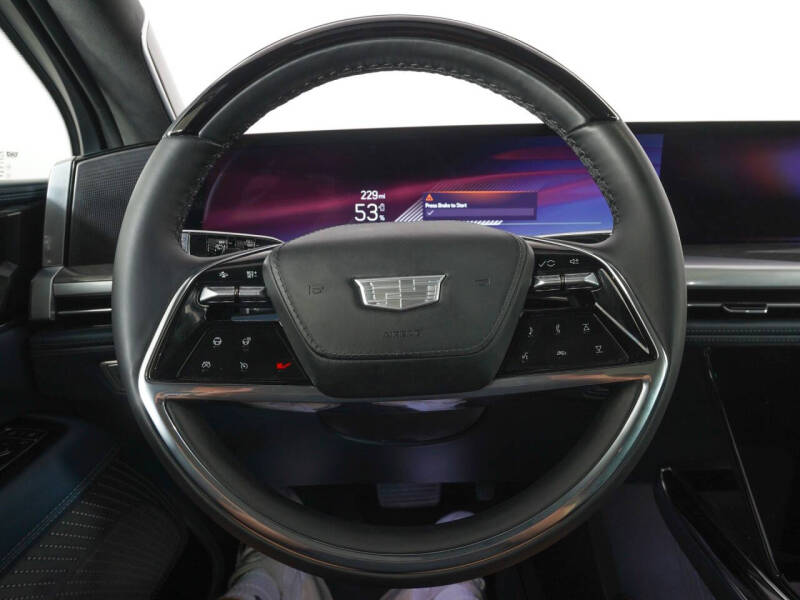 2025 Cadillac Escalade IQ Luxury 2