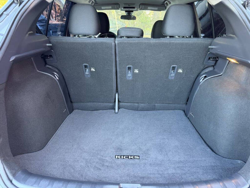 2024 Nissan Kicks SV