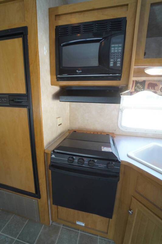 2004 Four Winns Rocky Mountain Elk