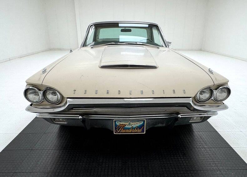 1964 Ford Thunderbird