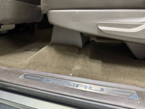 2017 GMC Yukon XL Denali