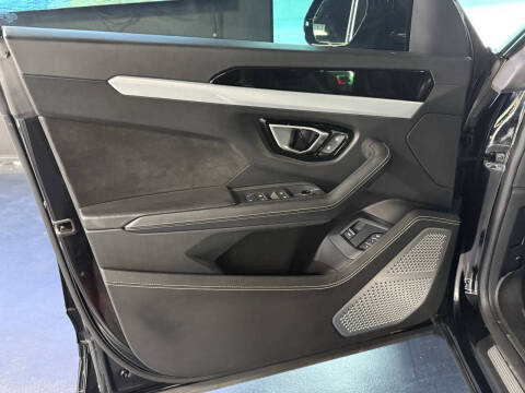 2020 Lamborghini Urus