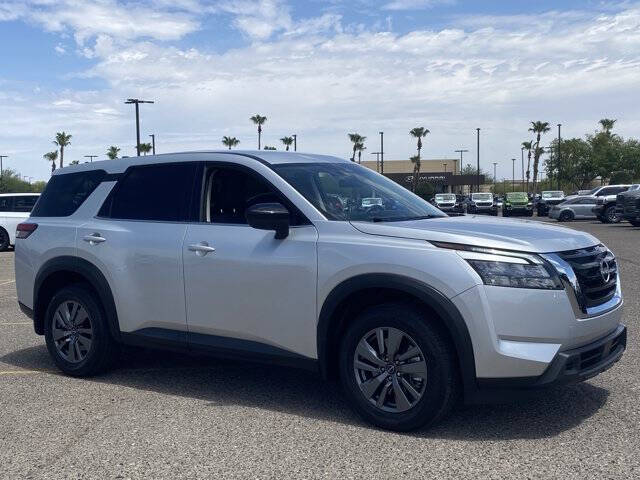 2025 Nissan Pathfinder S