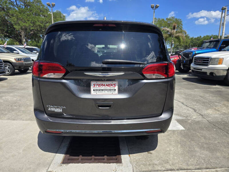 2018 Chrysler Pacifica Touring L