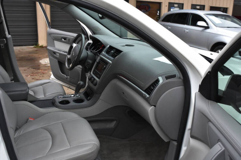 2013 GMC Acadia SLE-2