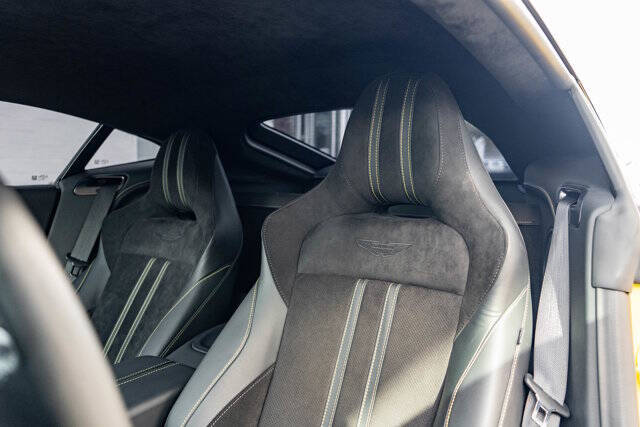 2023 Aston Martin Vantage
