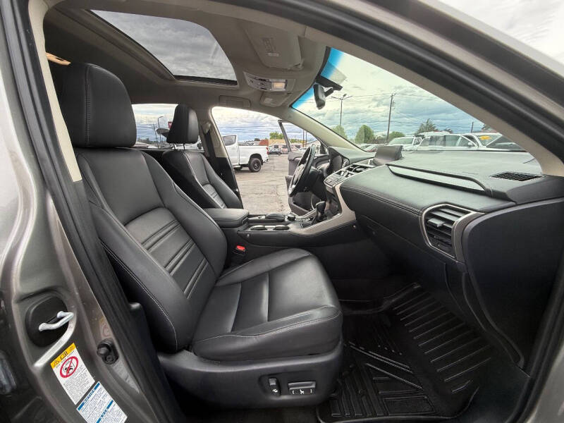 2017 Lexus NX 200t