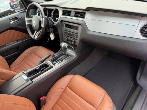 2012 Ford Mustang V6 Premium