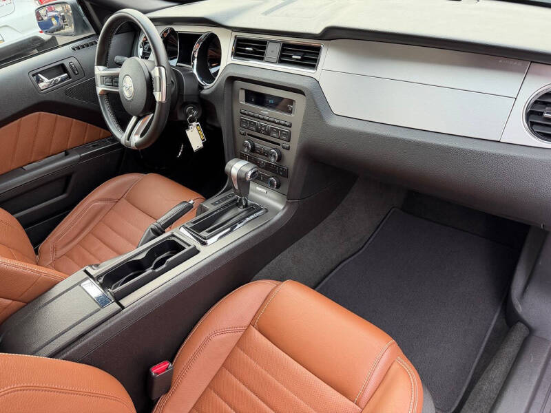 2012 Ford Mustang V6 Premium