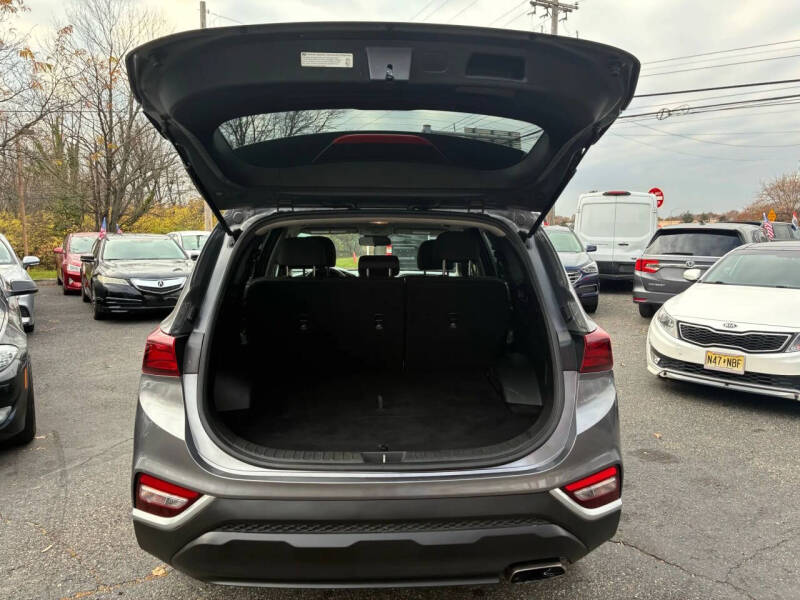 2019 Hyundai Santa Fe SE 2.4L
