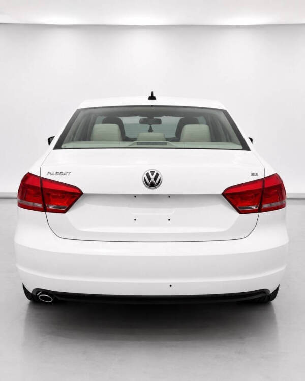 2013 Volkswagen Passat SEL