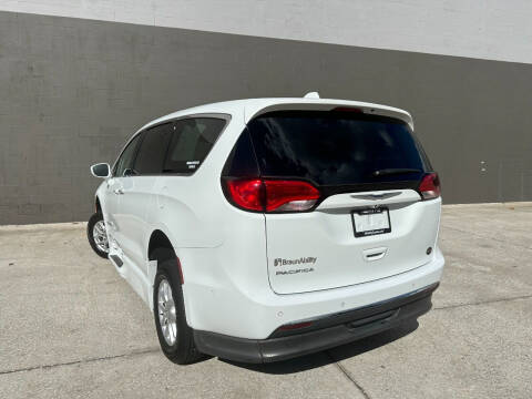 2020 Chrysler Pacifica Touring