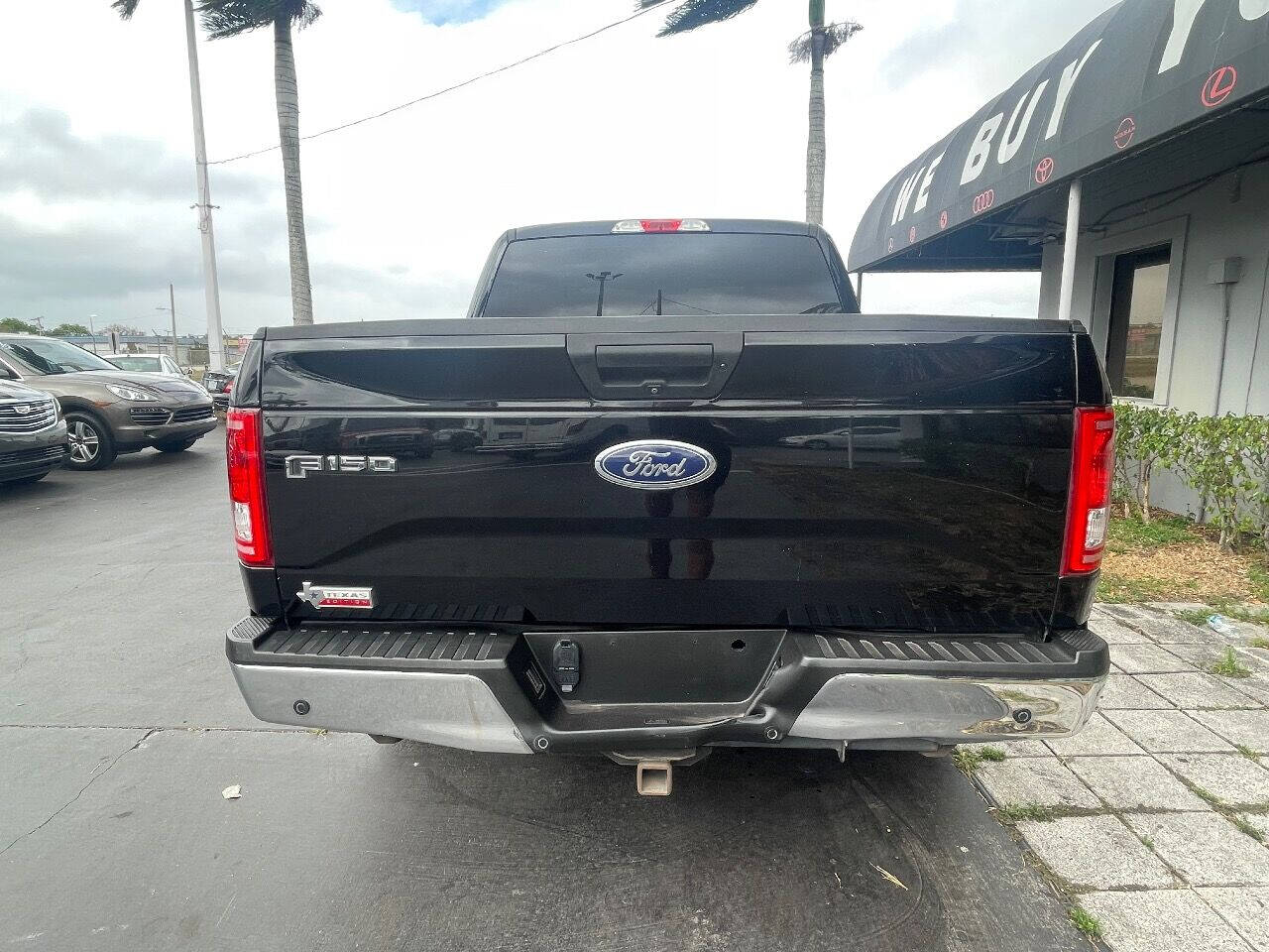 2017 Ford F-150  - $21,900