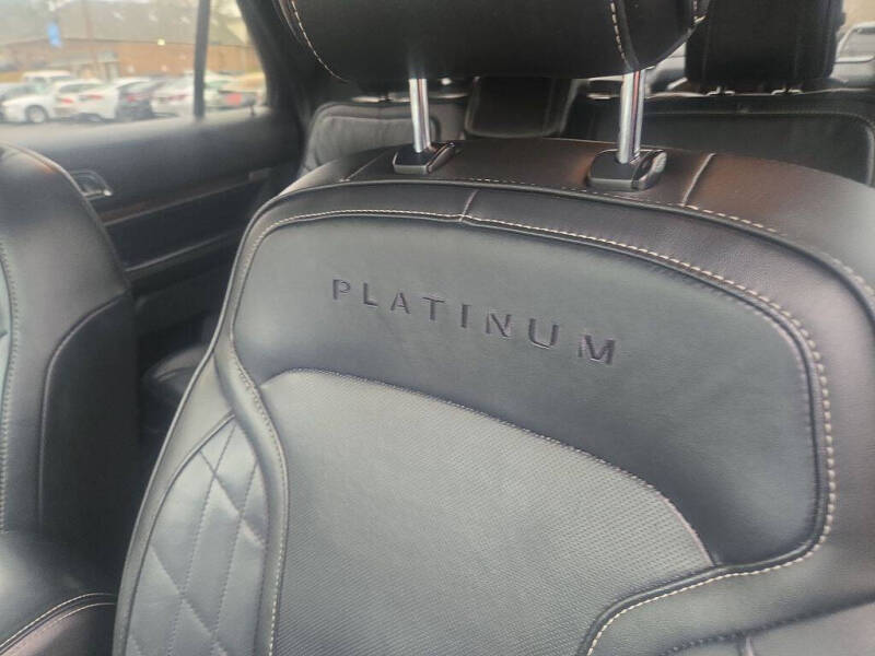 2017 Ford Explorer Platinum