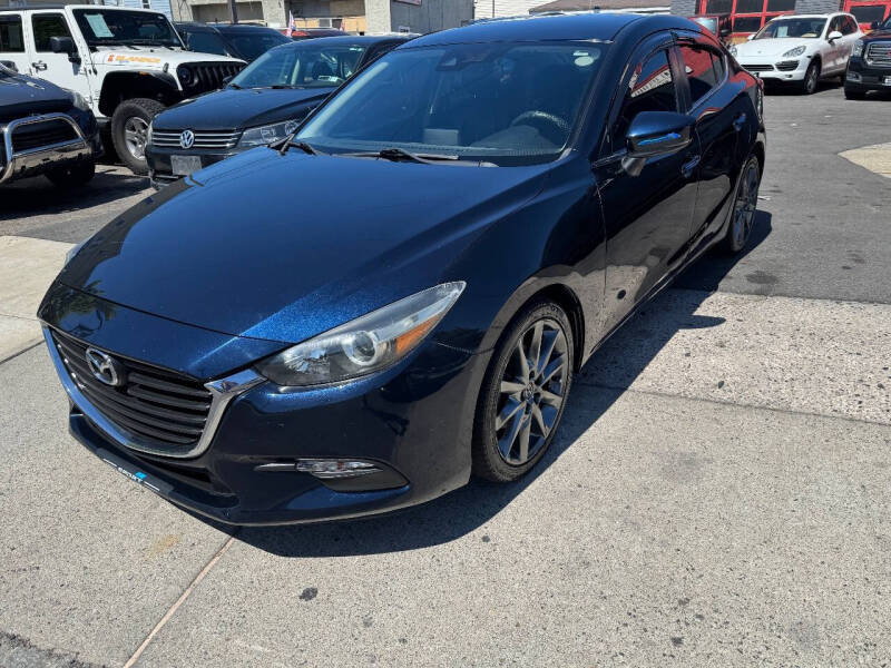 2018 Mazda MAZDA3 Touring