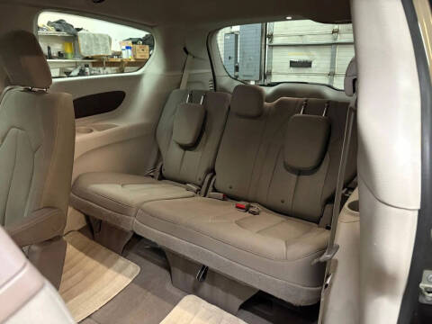 2017 Chrysler Pacifica Touring