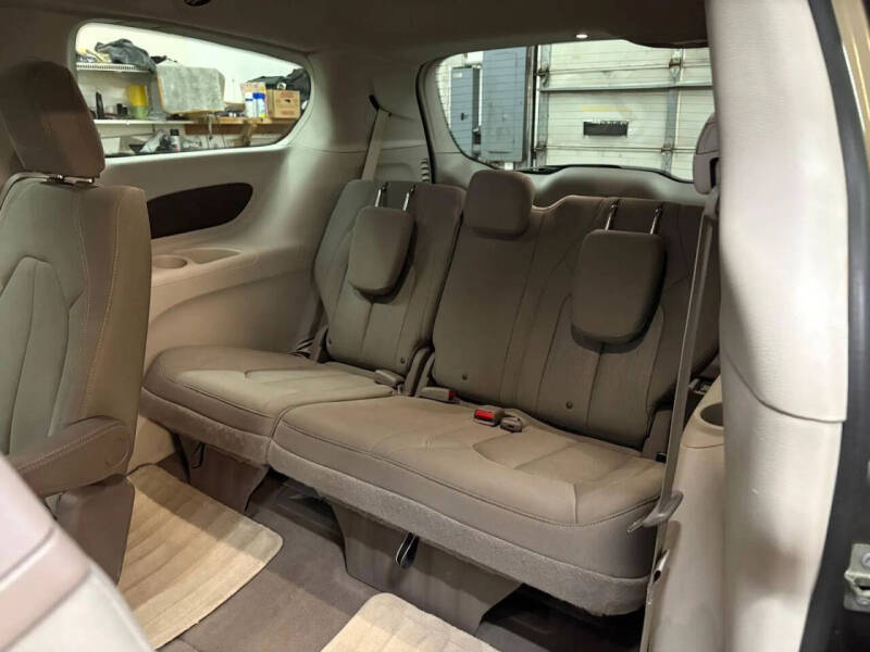 2017 Chrysler Pacifica Touring