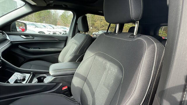 2024 Jeep Grand Cherokee Laredo X