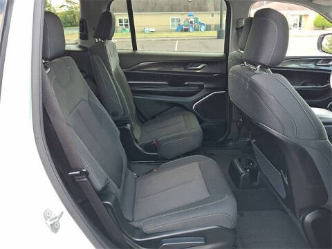 2022 Jeep Grand Cherokee L Laredo