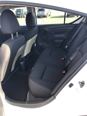 2019 Nissan Versa S Plus