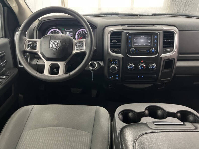 2024 RAM 1500 Classic SLT