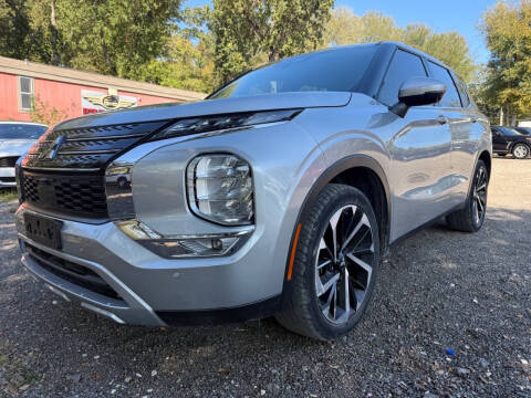 2023 Mitsubishi Outlander SE