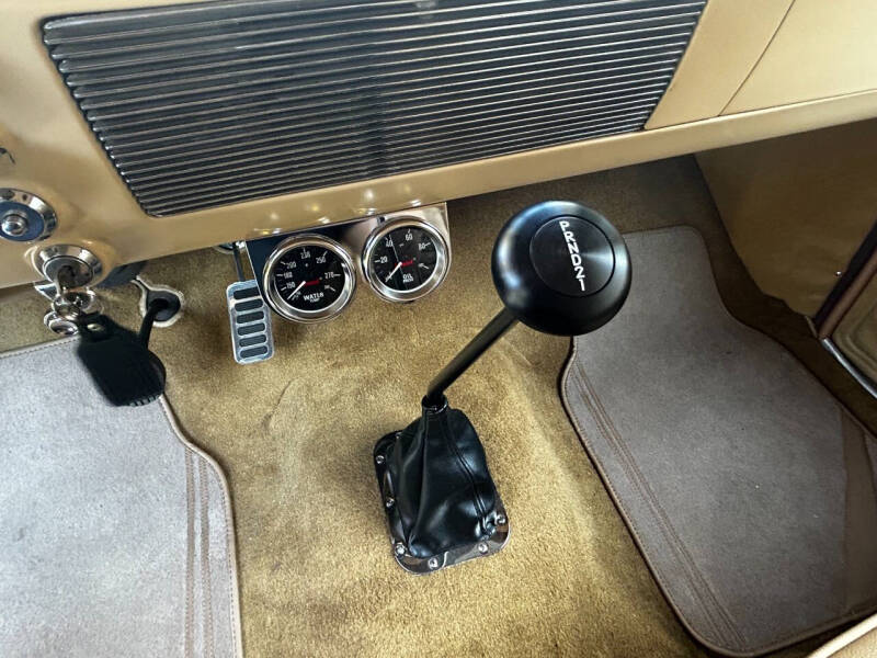 1949 Oldsmobile Futuramic 76