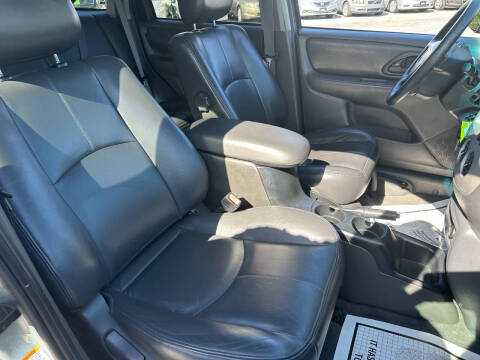 2003 Mazda Tribute ES-V6